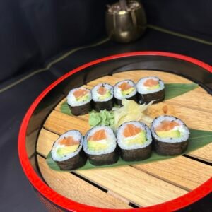 california roll (8 pcs – soy paper +$1) (copia)